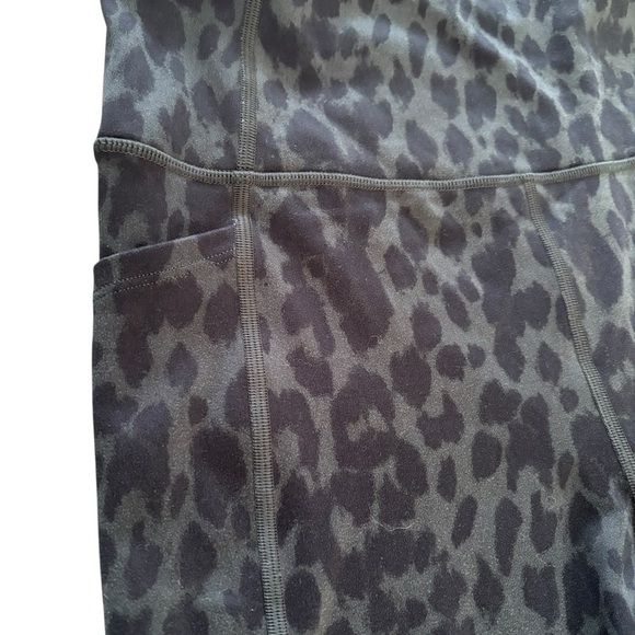 Victoria's Secret Black Leopard Print Leggings - Picture 2 of 6